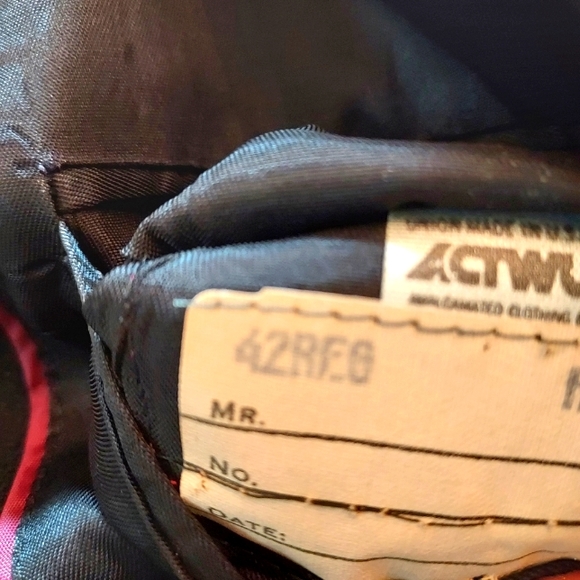 Men's Camel Hair Blazer by Evan-Picone. - Picture 8 of 16